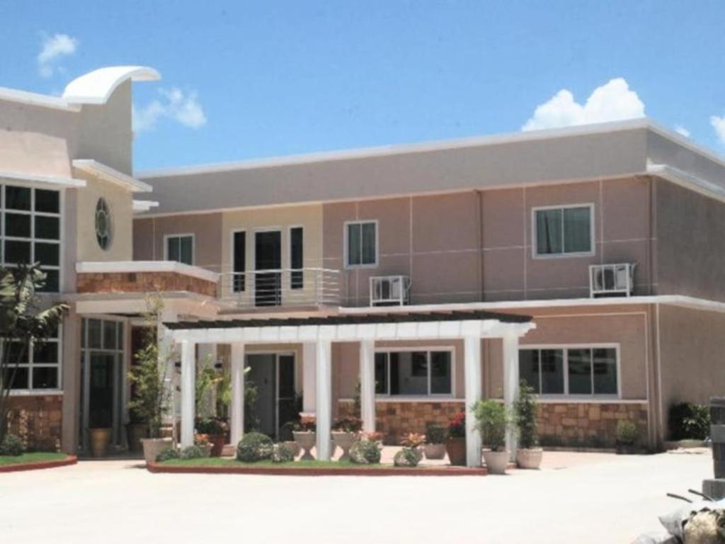 Regal Plaza Hotel Nabua Exterior photo