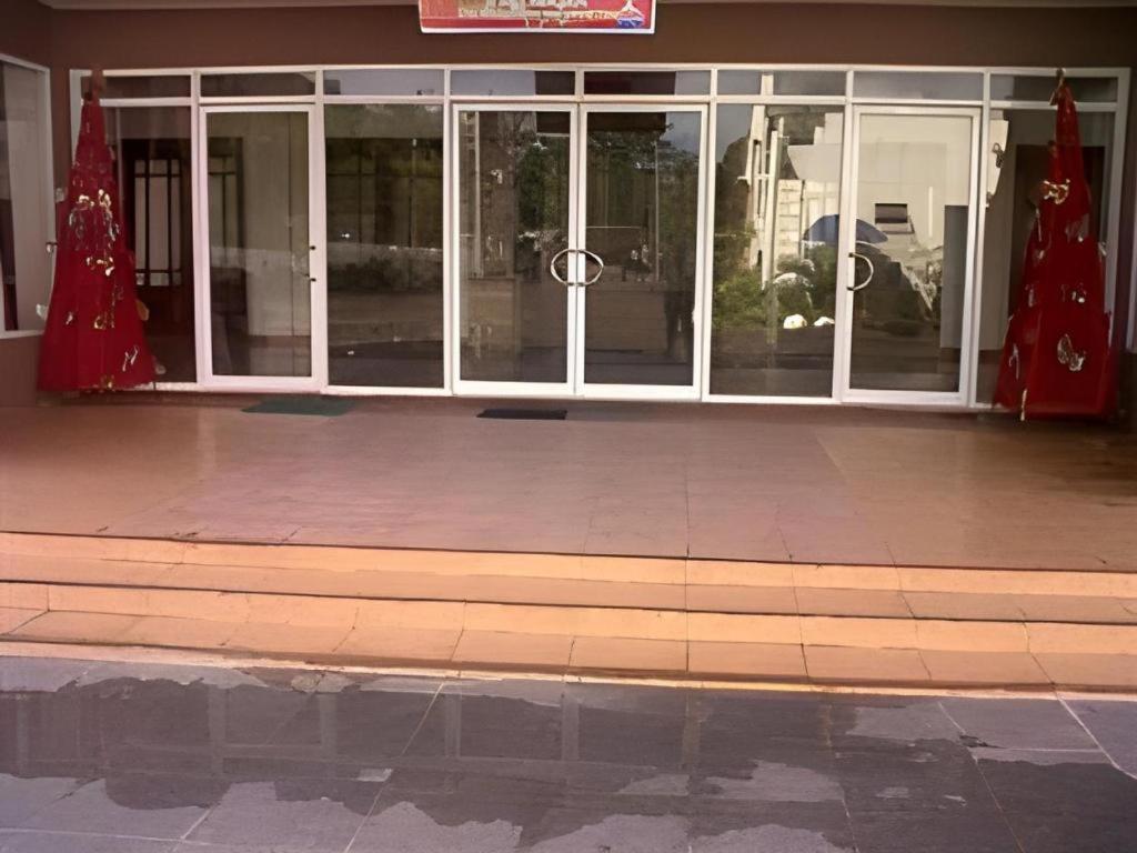 Regal Plaza Hotel Nabua Exterior photo